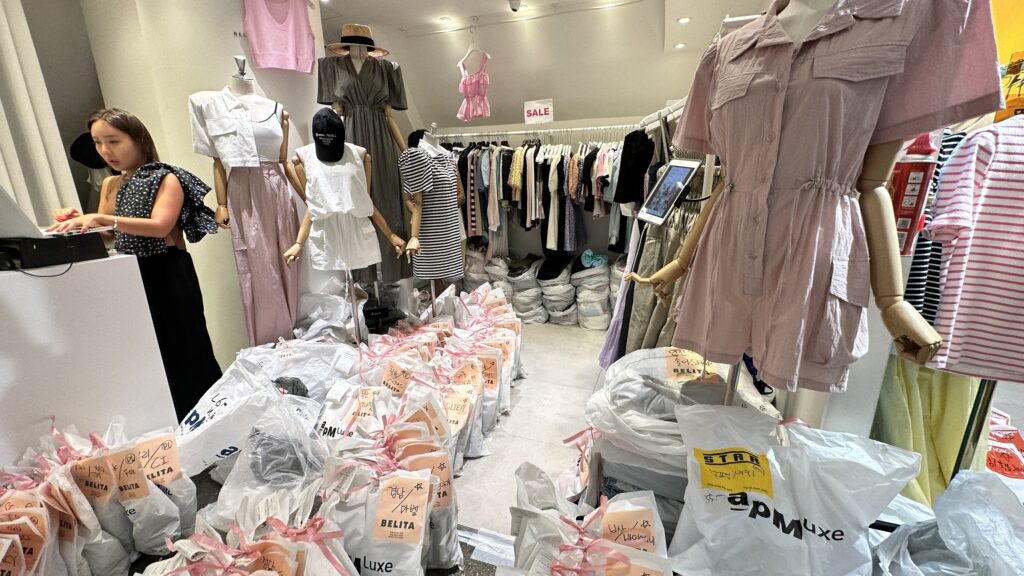 韓國東大門女裝批發市場商品眾多，韓國女裝仍有市場需求